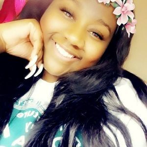 Meet your Posher, Constance